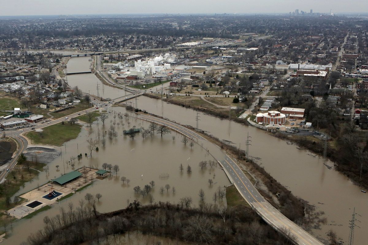 Flooding in River Des Peres